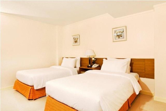 White Orchid Hotel Bangkok Bagian luar foto