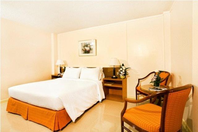 White Orchid Hotel Bangkok Bagian luar foto