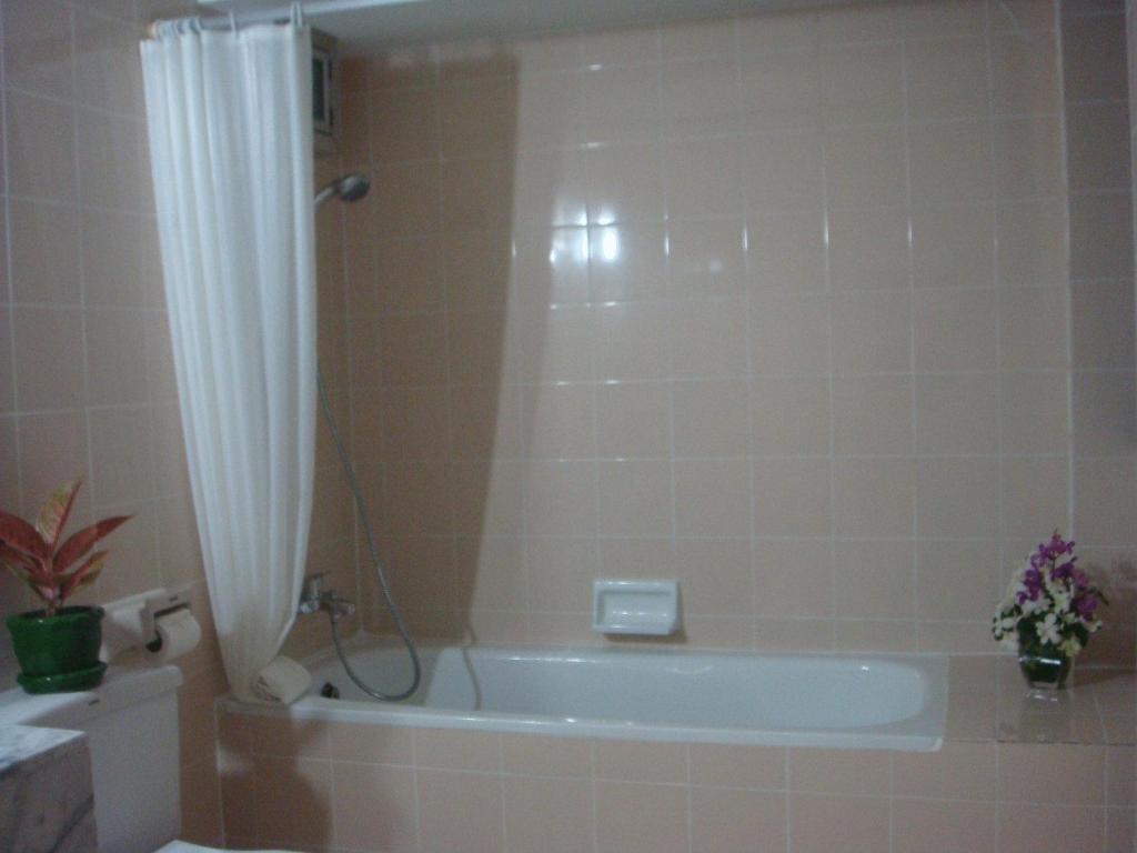 White Orchid Hotel Bangkok Bagian luar foto